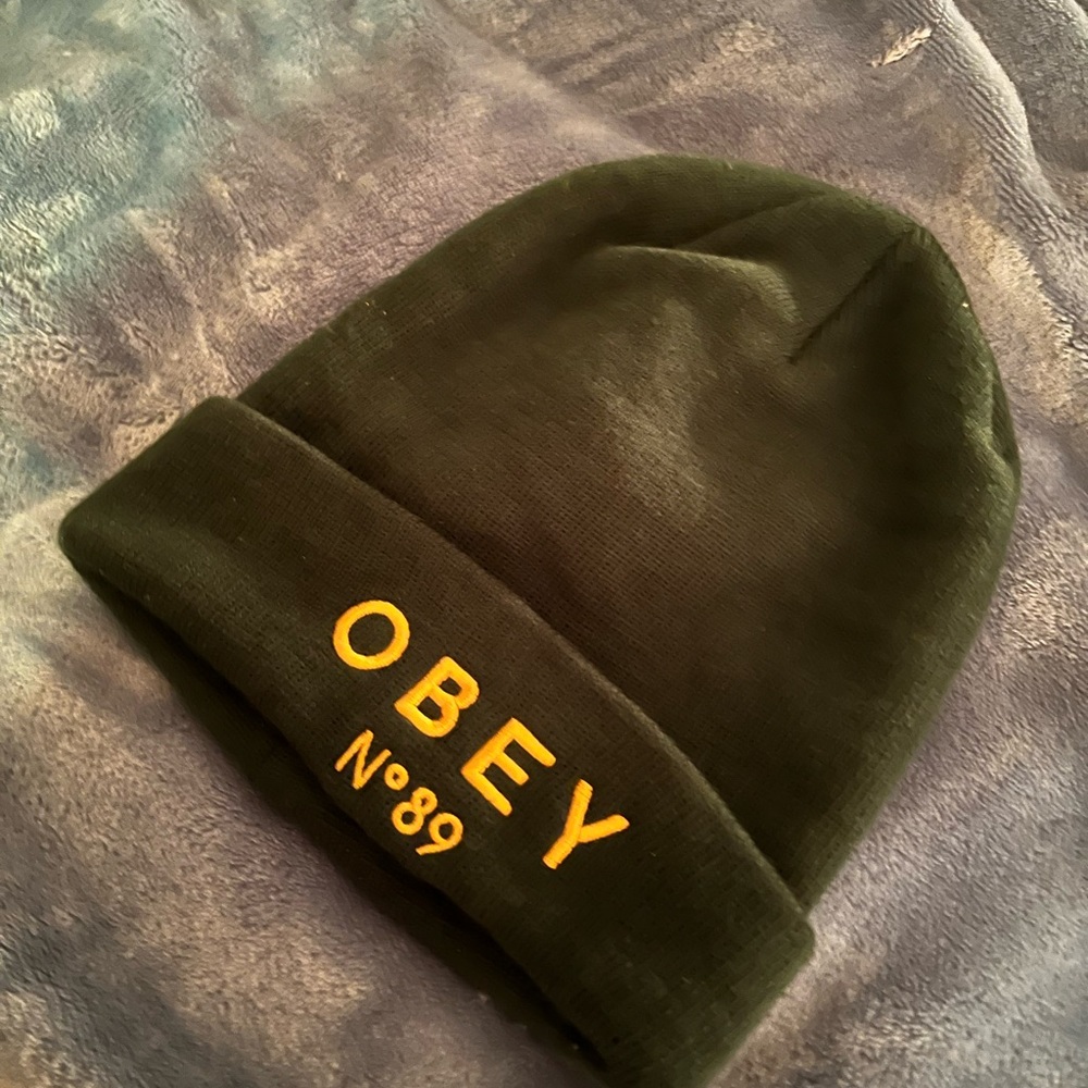 OBEY hunter green beanie